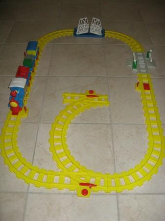 Petit train et son circuit CHICCO-photo1